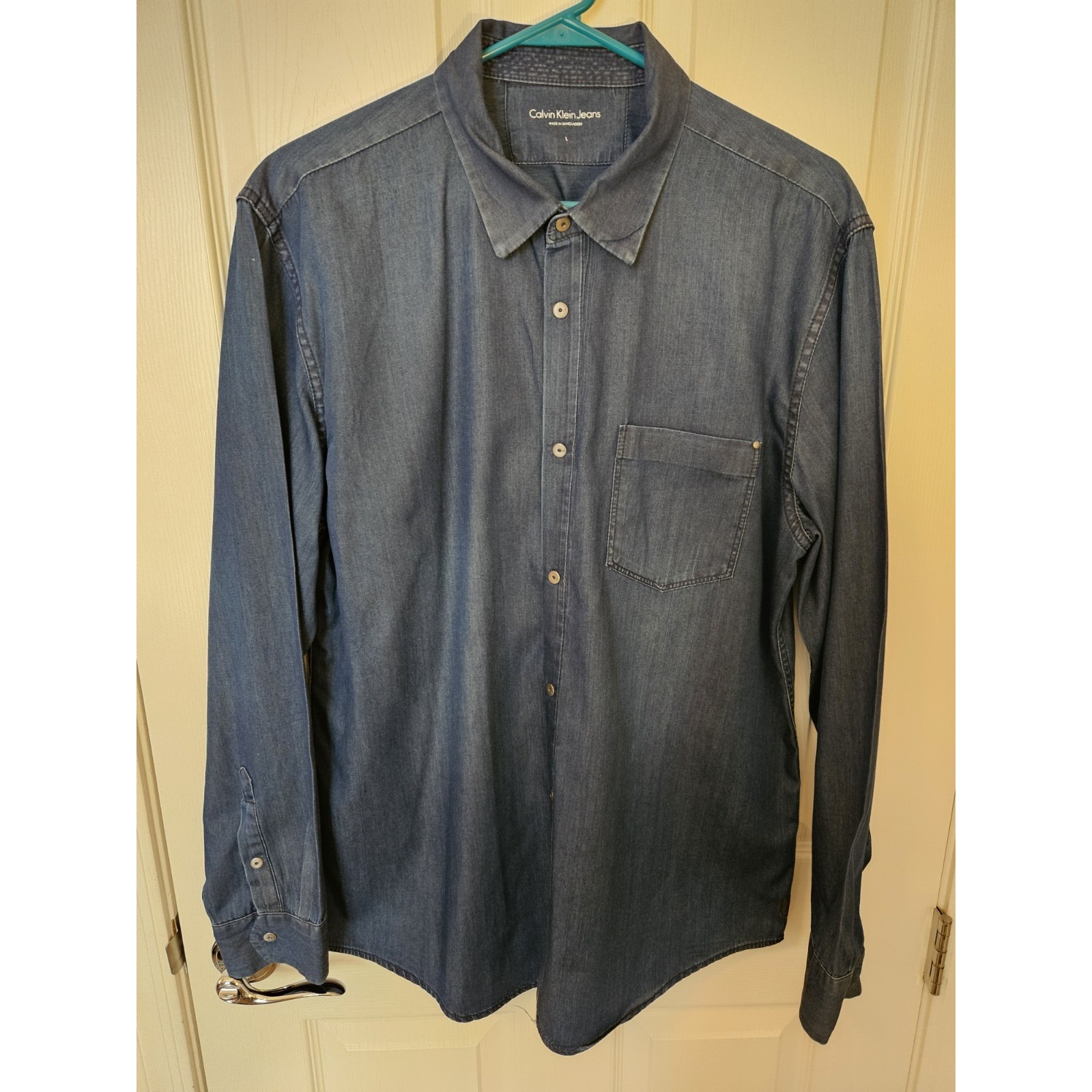 Calvin Klein Jeans Men's Dark Blue Denim Ls Shirt W/Metal Snaps, Large